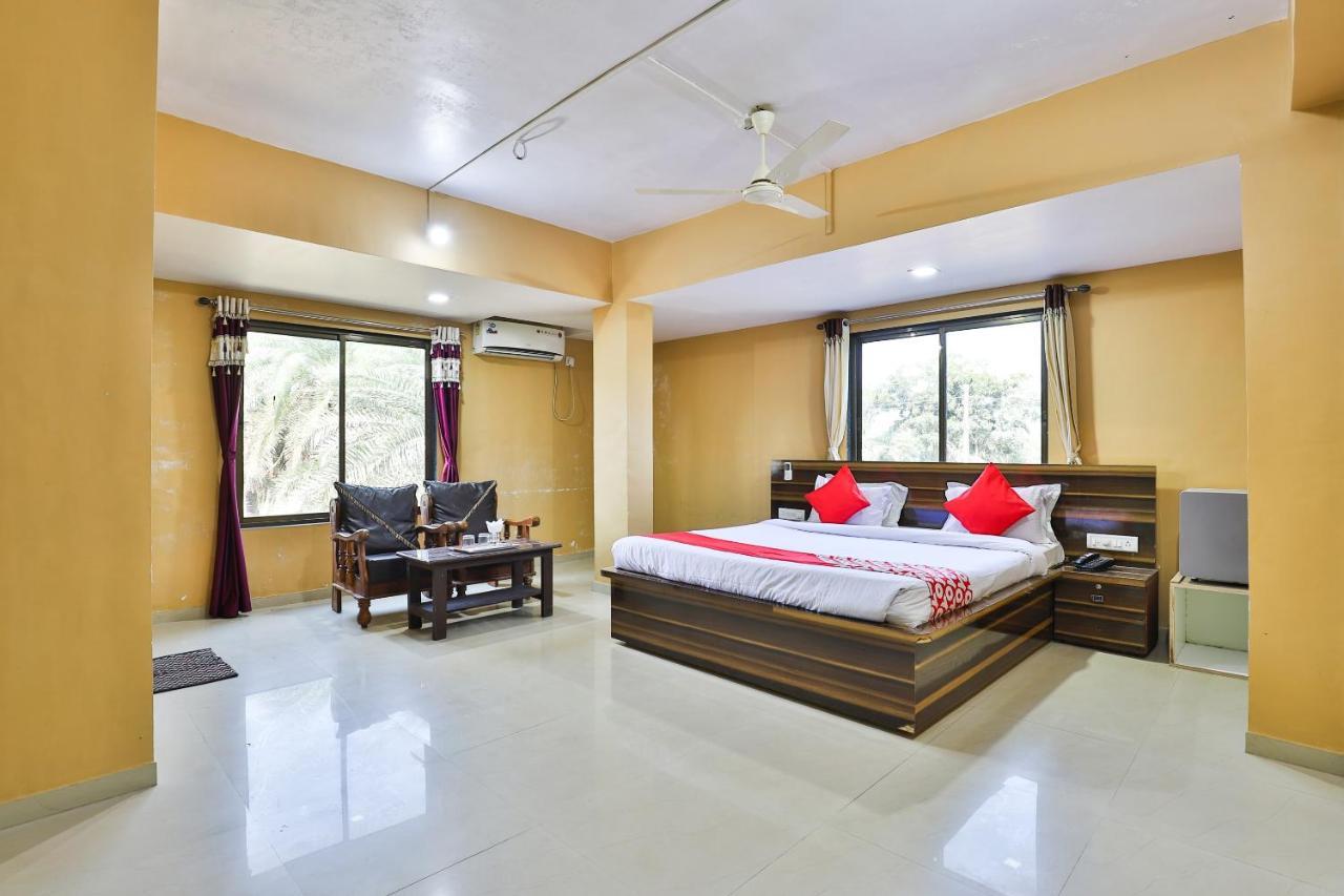 Oyo 24833 Hotel Silver Daman Luaran gambar