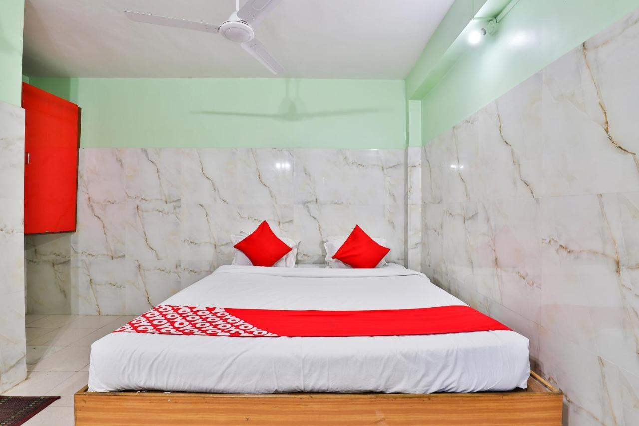 Oyo 24833 Hotel Silver Daman Luaran gambar