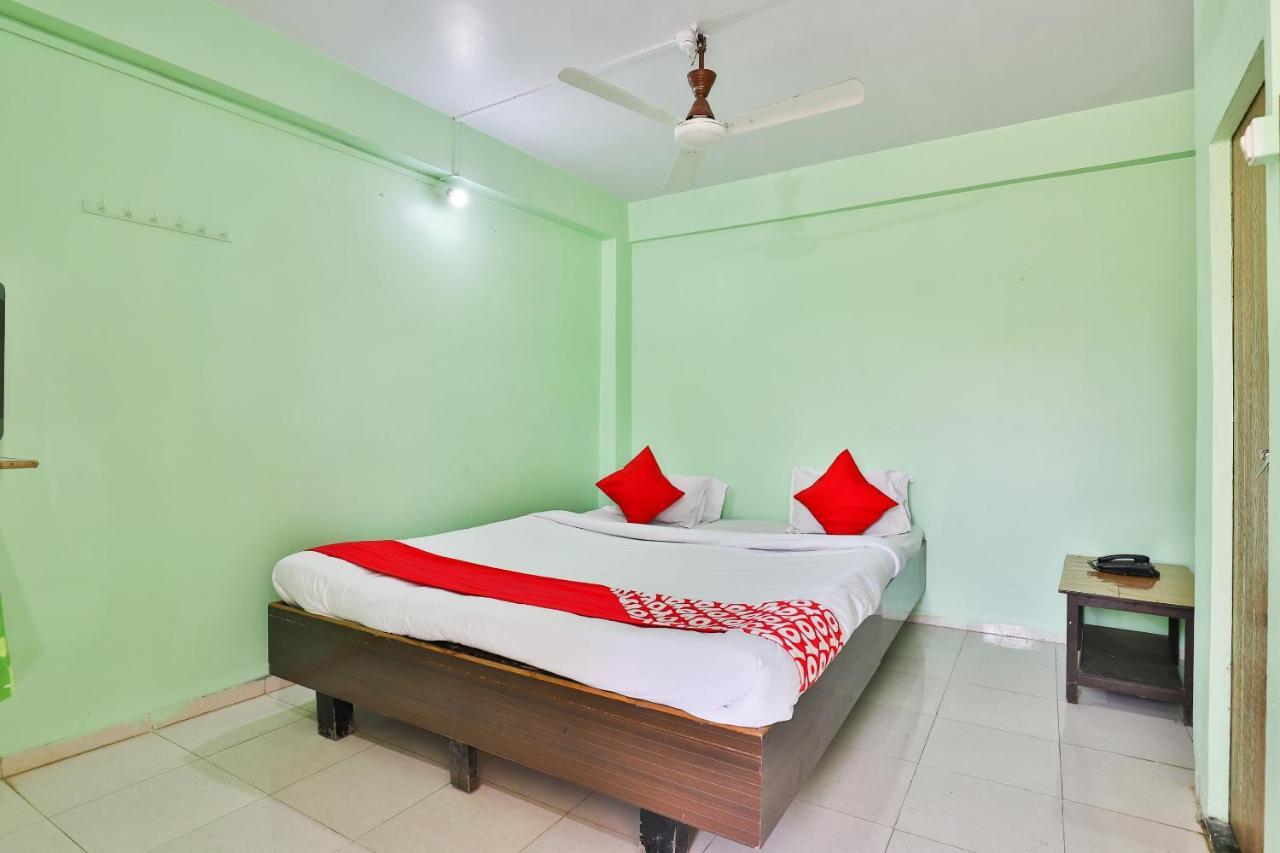Oyo 24833 Hotel Silver Daman Luaran gambar