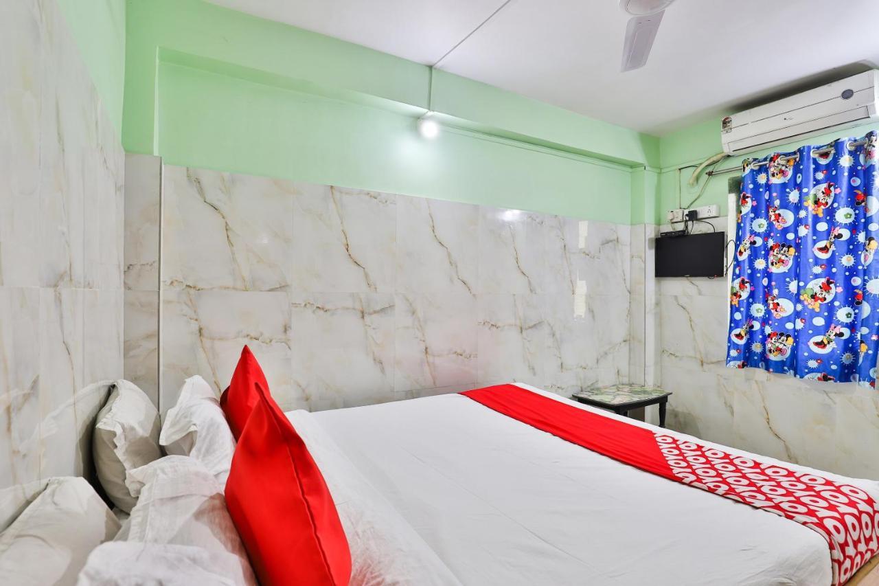 Oyo 24833 Hotel Silver Daman Luaran gambar