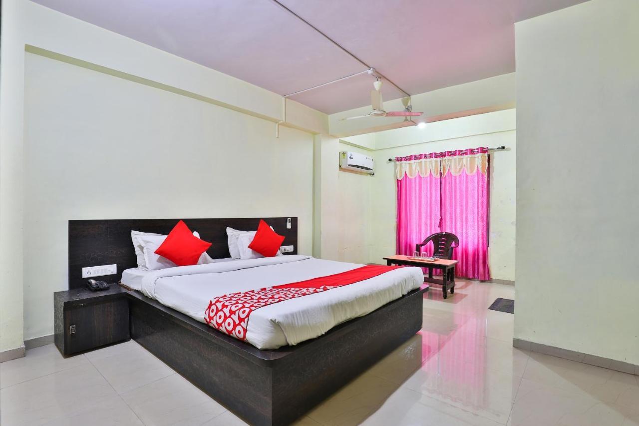 Oyo 24833 Hotel Silver Daman Luaran gambar